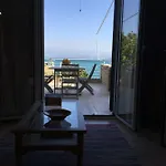 Seafront ιι In Kiveri, Near Nafplion. Apartmán *