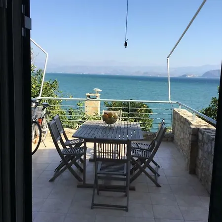 Apartment Seafront ιι In Kiveri, Near Nafplion.