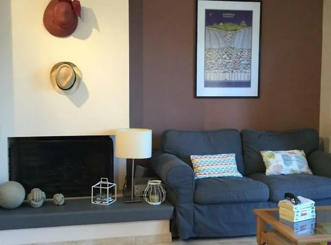 Seafront ιι In Kiveri, Near Nafplion. Apartament *