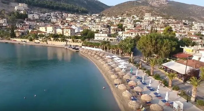 Seafront ιι In Kiveri, Near Nafplion. Lägenhet